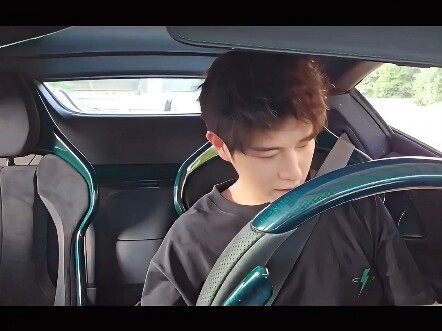 กิจวัตรประจำวันของถงเหล่าลิ่ว…