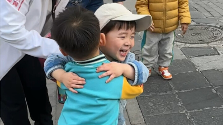 "Teman di Seluruh Dunia"