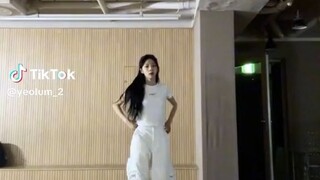 宇宙少女李夏天TikTok孙悟空舞蹈挑战 Super Challenge 230512