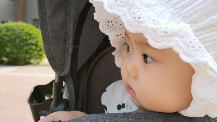 หนูน้อยตัวน่ารัก “เจอ” แม่โดยบังเอิญในหมู่บ้าน แววตาตอนท้ายช่างสดใส ขณะที่แม่ถึงกับร้องไห้จนเป็นลมล้