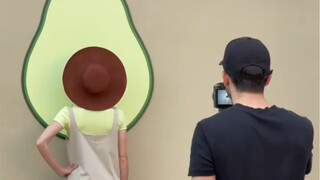 ฟ้าดินดำรงอยู่คู่กับข้า สรรพสิ่งล้วนเป็นหนึ่งเดียวกับข้า