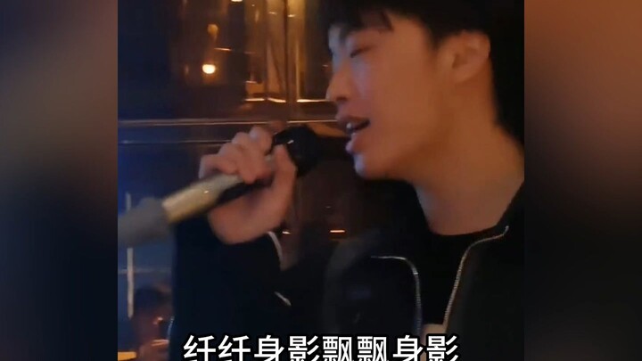 Adegan ikonik saat si “babi berpura-pura” mengalahkan si “harimau”, dengan twist yang datang begitu 