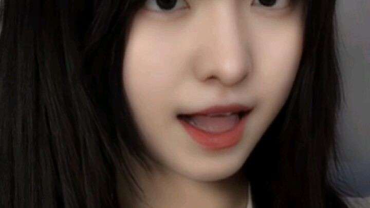 silakan kasih rating seberapa imut dia dikolom komentar