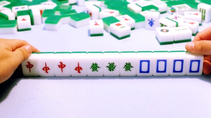 Young guy flips the script at mahjong: he unlocks a super system to master self-draws, and his oppon