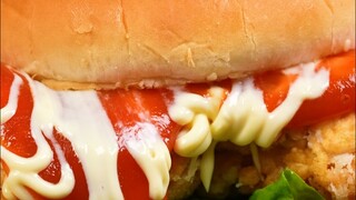 Easily replicate the spicy chicken burger recipe and achieve burger freedom at home!