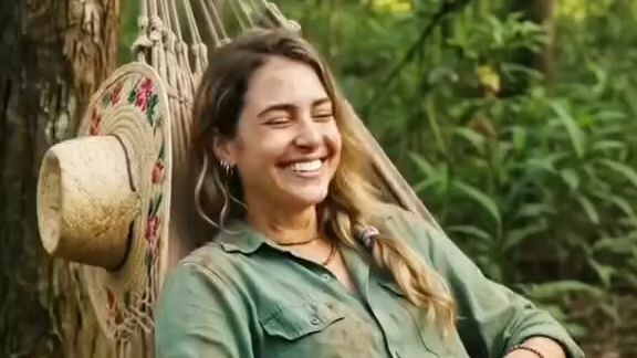 Vida na roça não é brincadeira Quem é da roça sabe: aqui a diversão nunca acaba! 😂🌽🐄A A