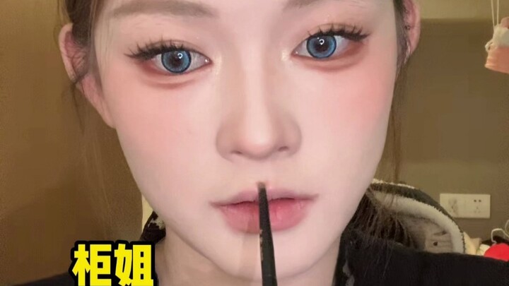 Transforming My Thin Lips: I’m All About the Makeup 💄 The things you can’t have are the ones you lov