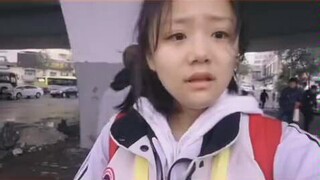 "Harbin, wake up!" Hahaha, look how cute the girl from Harbin is!