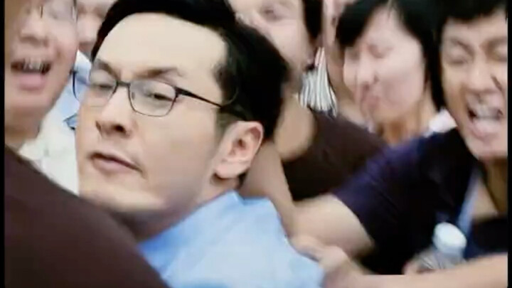 Even though I’d get shaky-legged when meeting a foreigner in real life, I’d still dare to smash up a