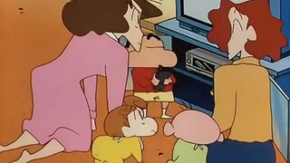 美伢去阿惠家看录像带，结果看到了刚学会走路的小新#蜡笔小新 #动漫 #我在B站看动漫