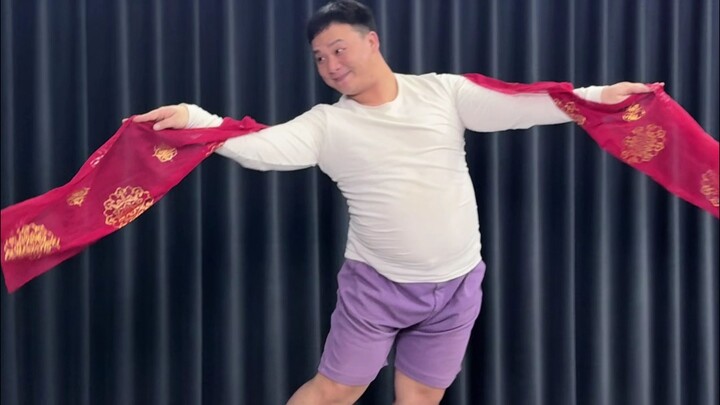 วันนี้เข้าวังไปถวายการแสดงก็จะเต้นเพลง “ไฉเหวย”