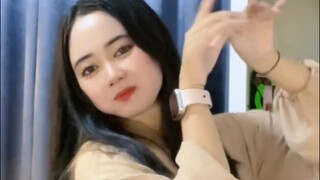 kalian suka dance yg pertama kedua  atau ketiga?