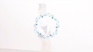 Thiên hạ đồn anh thích người thú vịVậy em đây chính là một thí dụEmi