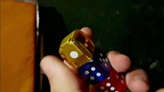 “有些鸟注定是不会被关在笼子里的，因为它的每一片羽毛都闪耀着自由的光”
