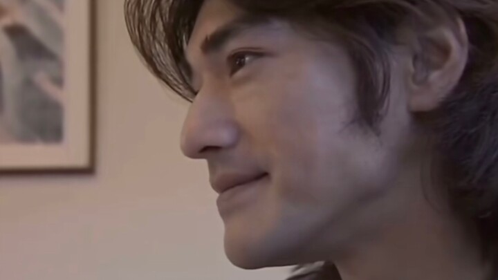 แม้แต่หน้ากากดำน้ำก็ไม่สามารถซ่อนความหล่อของเขาได้!