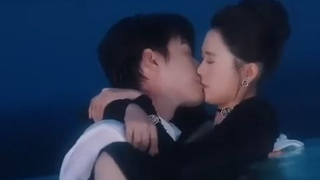 Demi biaya nenek, gadis malang jadi kekasih bos kejam 3 bulan, tapi bos itu malah kecanduan!