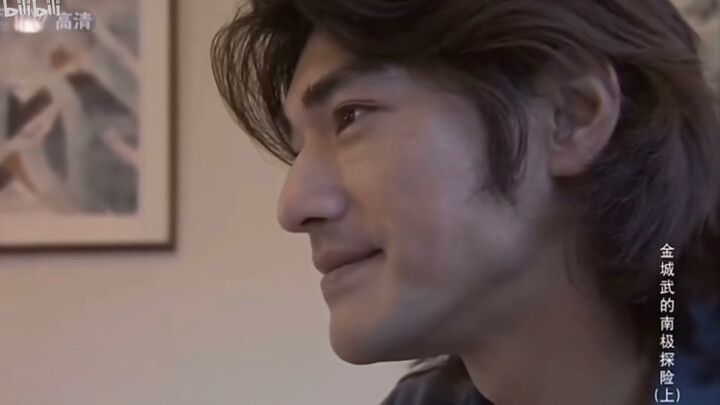 潜水面罩也挡不住他的帅！