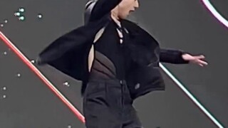 Peach waacking referee show