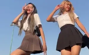 2สาว