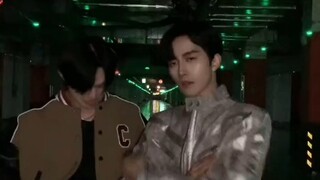 Huang Xing and Zheng Liyou's early dance video. Both of them are good at dancing and good-looking. X