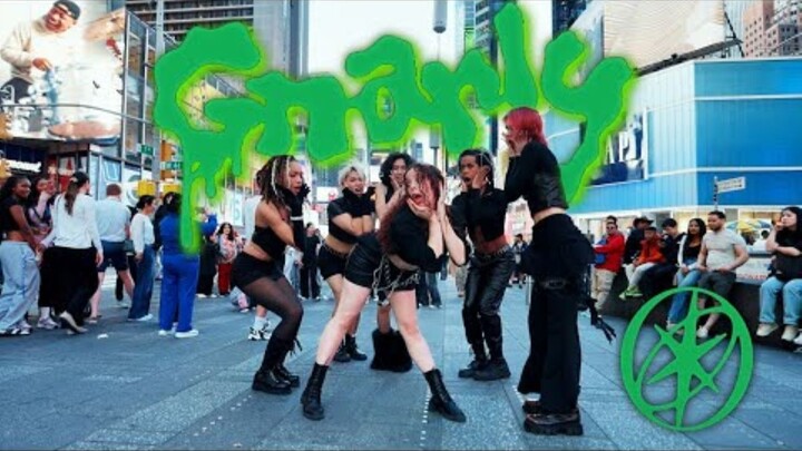 🚨【KATSEYE《Gnarly》纽约街头一镜到底】路人全被震住！F4MX跳疯了！