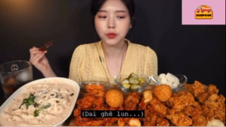 Mukbang đùi gà sốt cay và mì #anngon