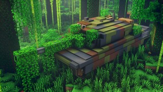 Lái một chiếc xe tăng bị bỏ hoang từ lâu trong rừng rậm trong Minecraft