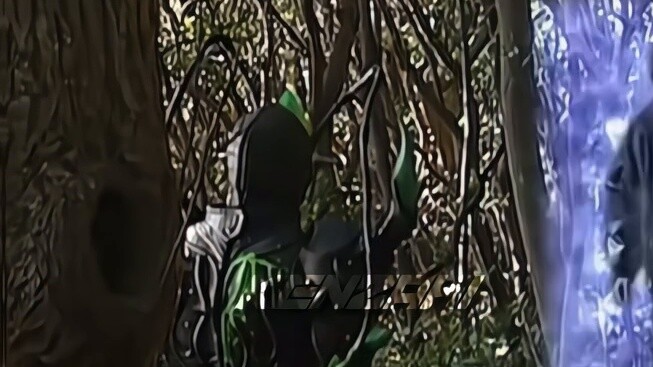 【Aku akan melawan takdir untuk membiarkanmu hidup di antara kerumunan】