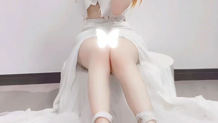 Junior high school students cosplay Asuna for the first time