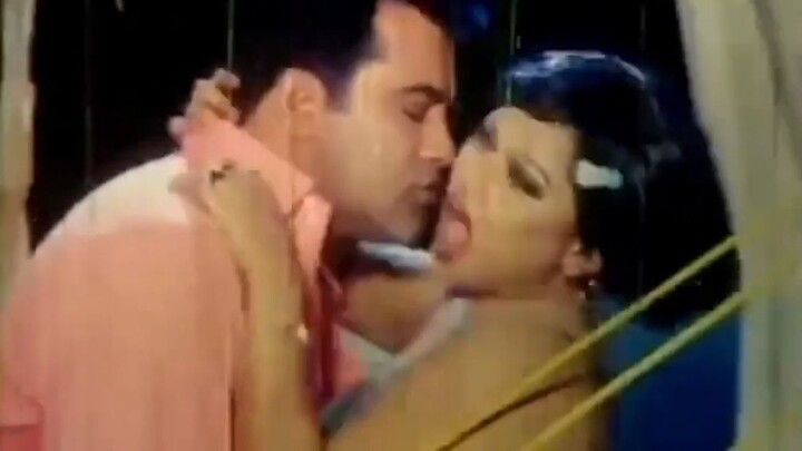 Moyuri | Andrew Kishore | Baby Naznin | Bangla Movie Songs 13