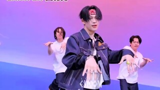 "Para penari utama K-pop yang tak terbantahkan! Semua orang berlomba-lomba menjadi penari terbaik di