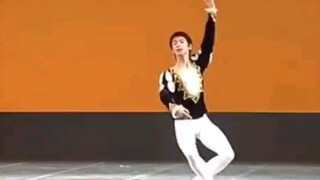 【Luo Yunxi】Ternyata beginilah penampilan Luo Yunxi saat menari balet!