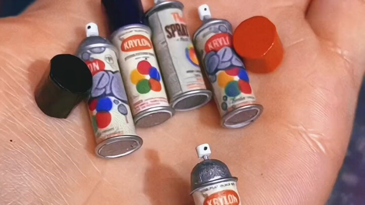 Creating a dreamcore scene with a glue stick