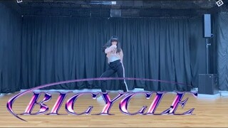 CHUNG HA (청하) - ‘Bicycle’ Dance Cover | Lady Pipay