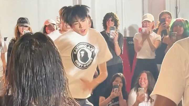 Merasa seperti bertemu idola yang hidup!! Kumpulan battle di studio tari rumah merah NEXZ, suasana i