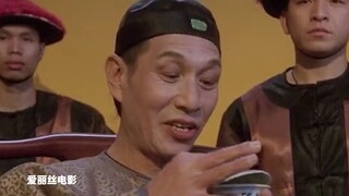 An elderly man fell and injured his head after getting drunk; a 17-year-old young man stepped forwar