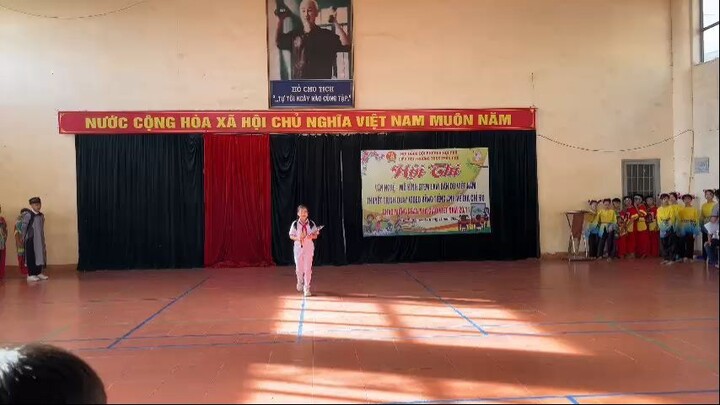 Đây là tiết mục văn nghệ sáng nay của nhóm lớp mình diễn, quý PH xem cho vui!( Cảm ơn PH đã đồng hàn
