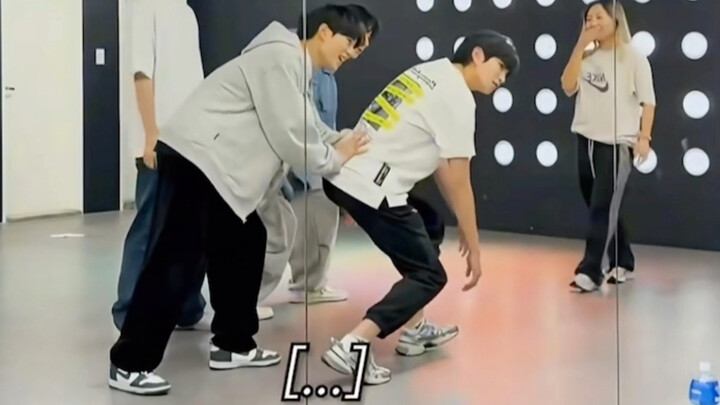 你好 这里有一只生锈的狗…谁来救救…