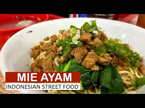 Asmr street food indonesia 2021 | Oddly Satisfying Indonesian noodles Mie Ayam