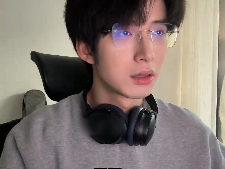 Pasangan kalian juga begitu saat nonton drama?