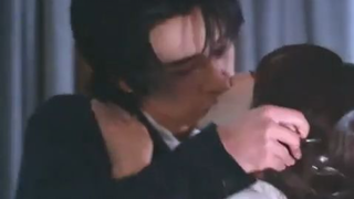 Aku menikah dengan profesorku yang 7 tahun lebih tua,kukira cuma kontrak