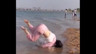 这些女孩要是娶回家老好玩了！