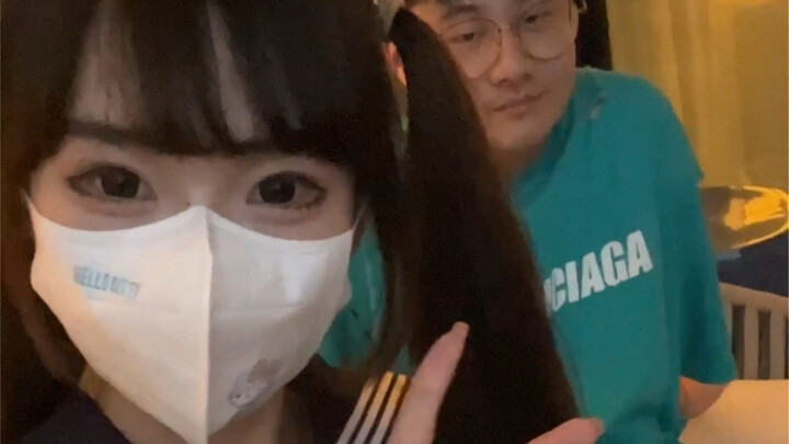 A very authentic travel routine