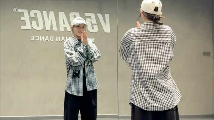 Riehata biên đạo vũ đạo "ECHO" quá ngầu và quá khó! Không hổ danh là chị Rie biên đạo, cả bài bùng n