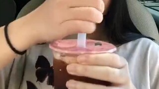 Inilah dirimu saat minum teh susu