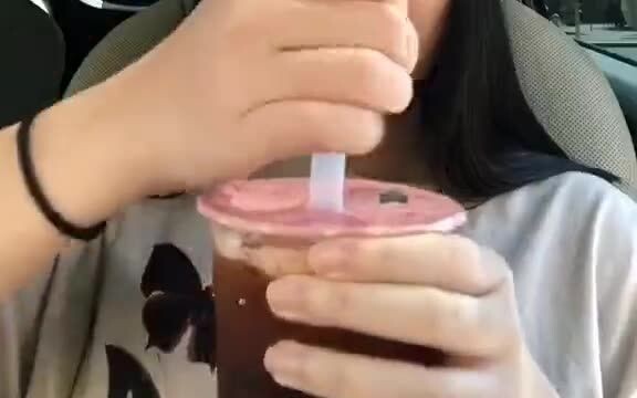 هذا أنت عندما تشرب شاي الحليب