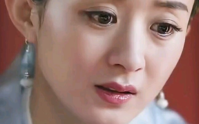 When the silver-haired elder rushed over, tears welled up in their eyes—do you know, do you know? It