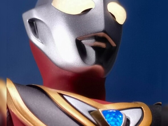 应该是目前最完美的盖亚奥特曼可动玩具？