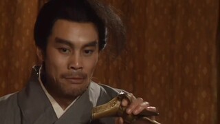 “Aku terluka oleh minuman dan wanita, mulai hari ini, aku berhenti minum!”