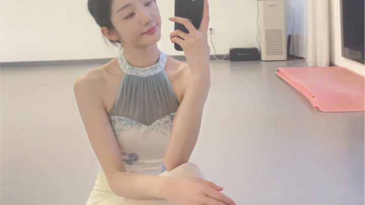 No Marriage, But So Many Kids! 🎉 [Qingqing the Ballet Teacher’s Daily Life]